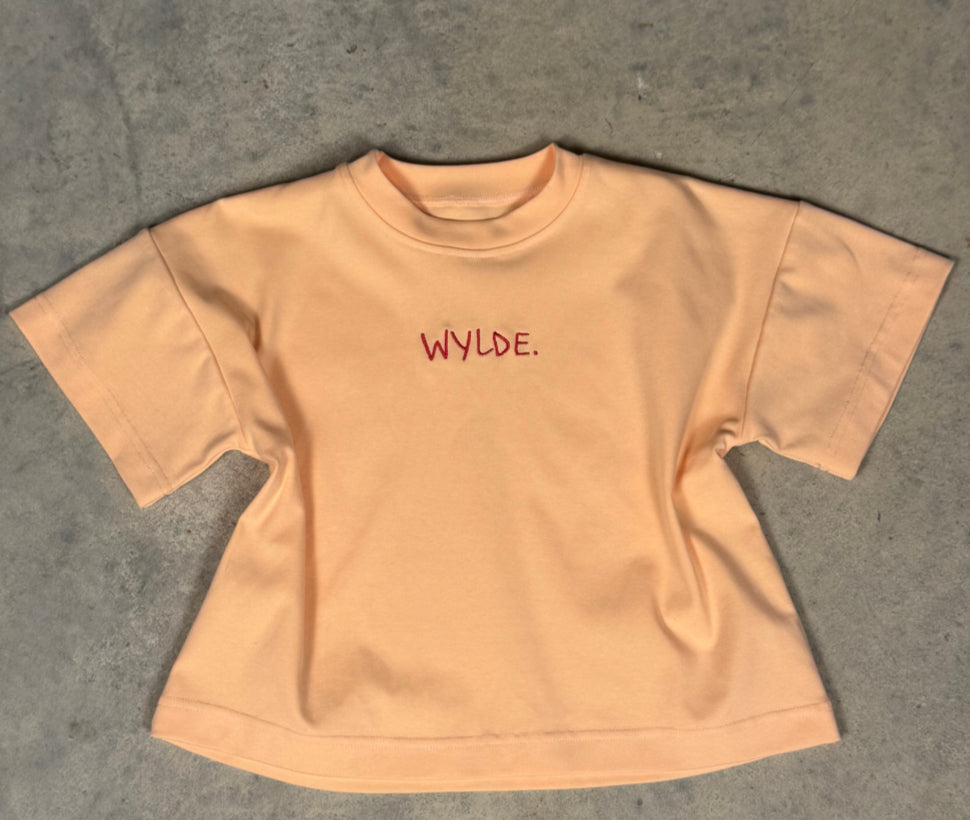 WYLDE THE LABEL Feel the Magic Tee