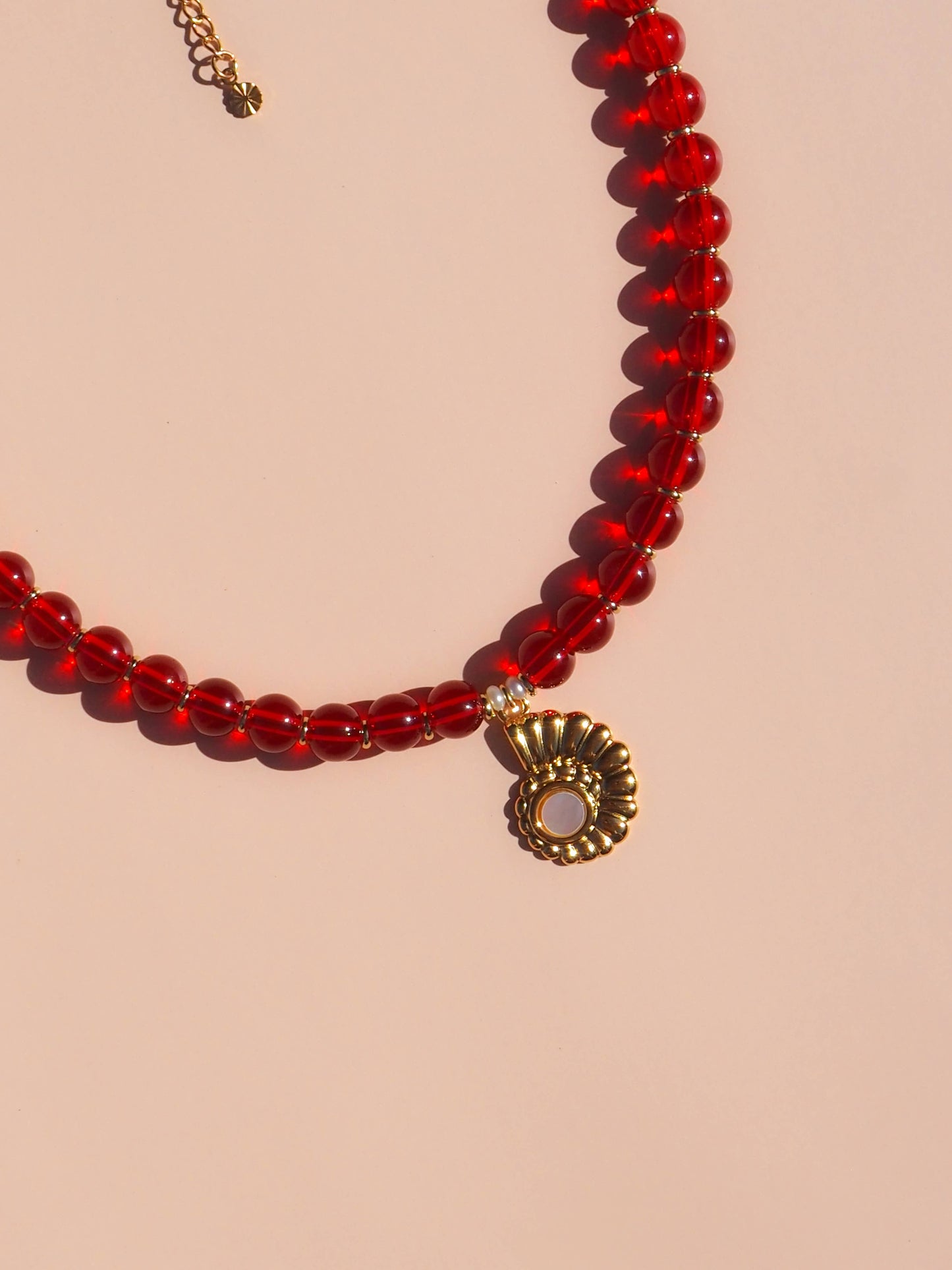 ALESI Spiral Shell Mother of Pearl Red Beaded Necklace | Gold